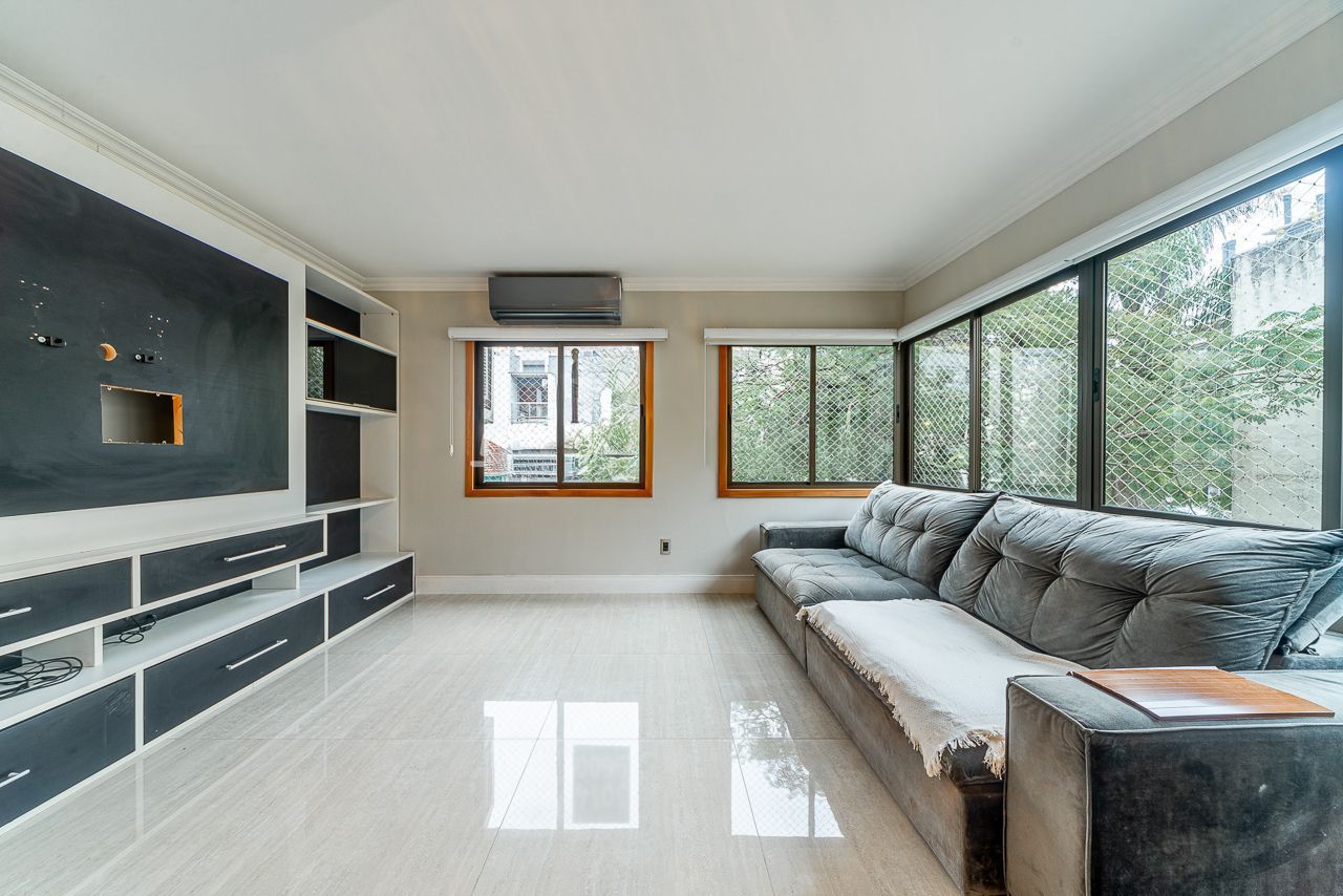 Apartamento a venda no bairro Petrópolis — foto 4