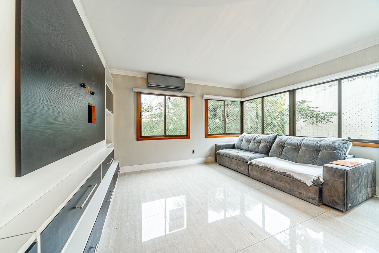 Apartamento a venda no bairro Petrópolis — foto 2