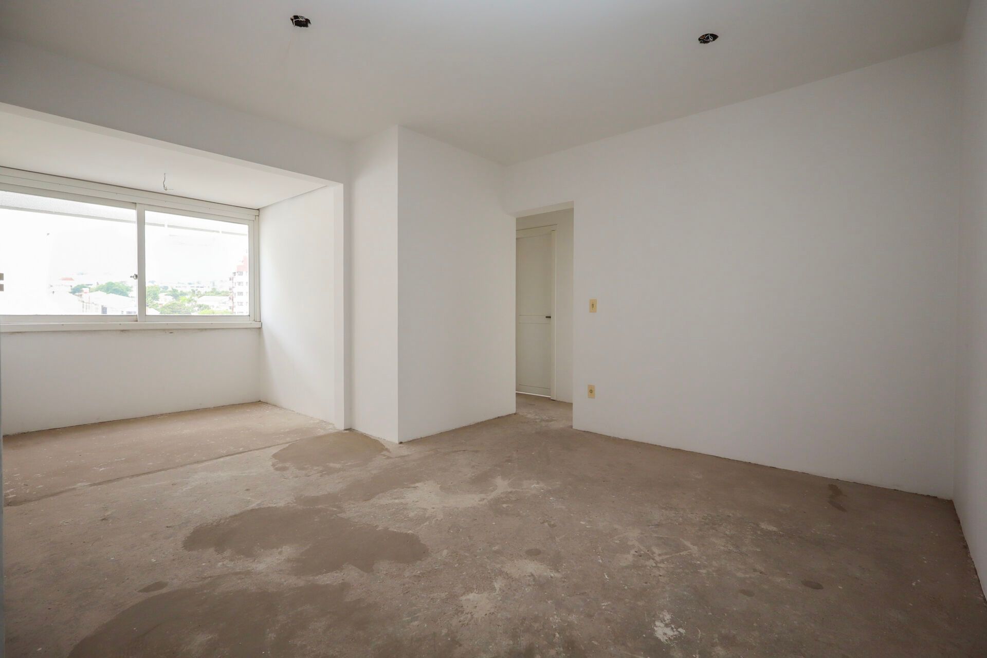 Apartamento à venda com 3 quartos, 84m² - Foto 1