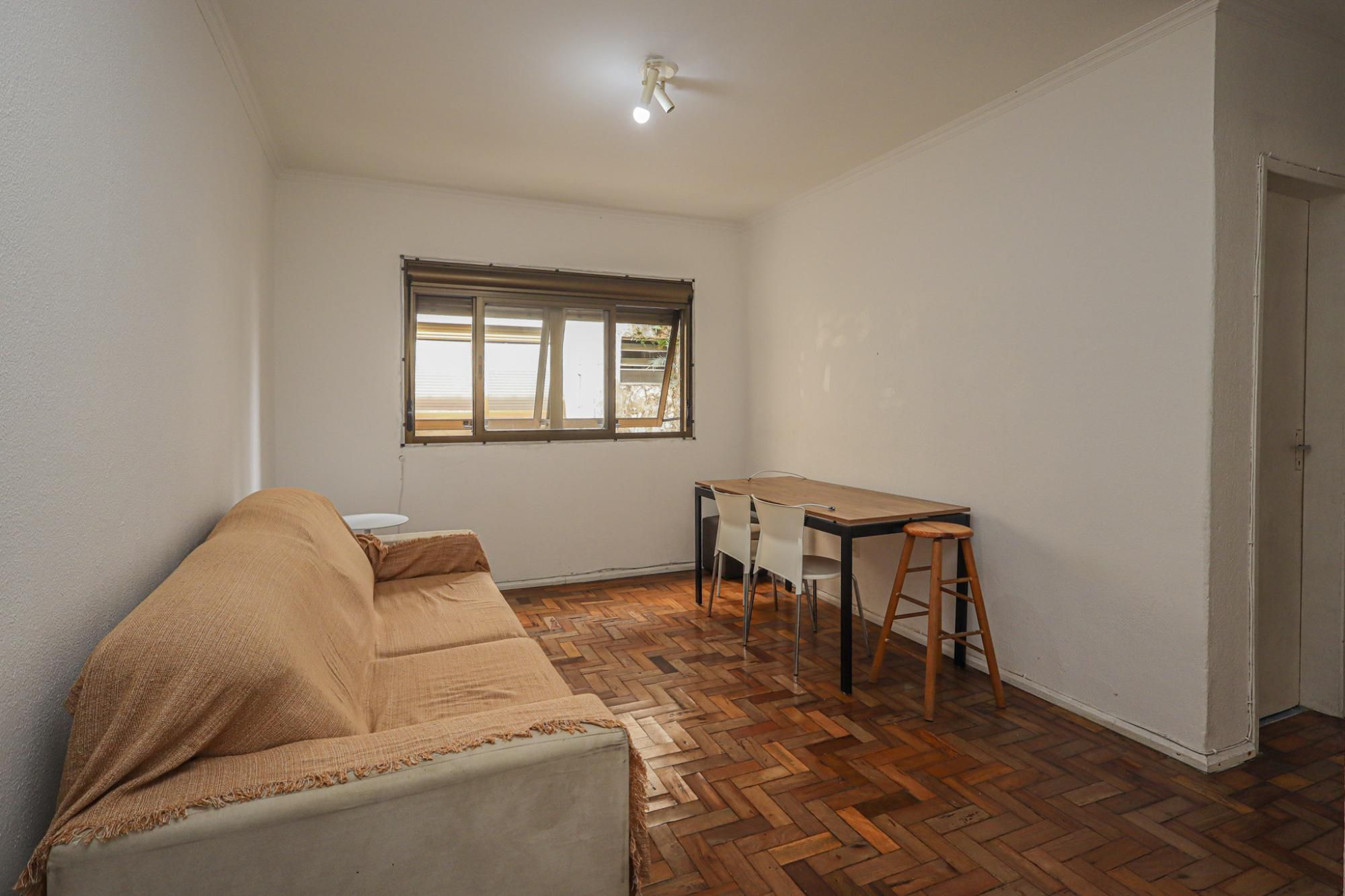 Apartamento a venda no bairro Mont' Serrat