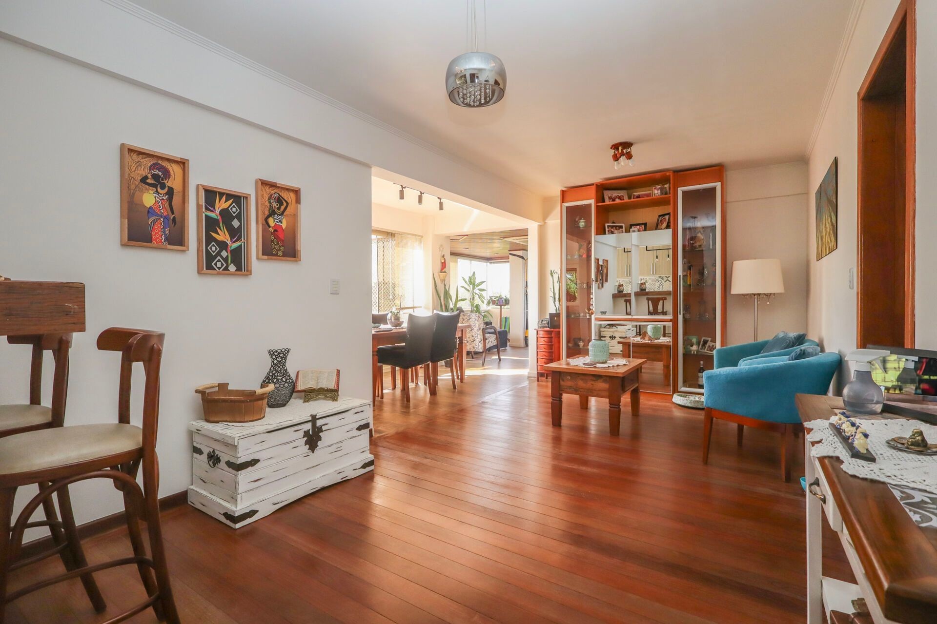 Apartamento à venda com 3 quartos, 123m² - Foto 1