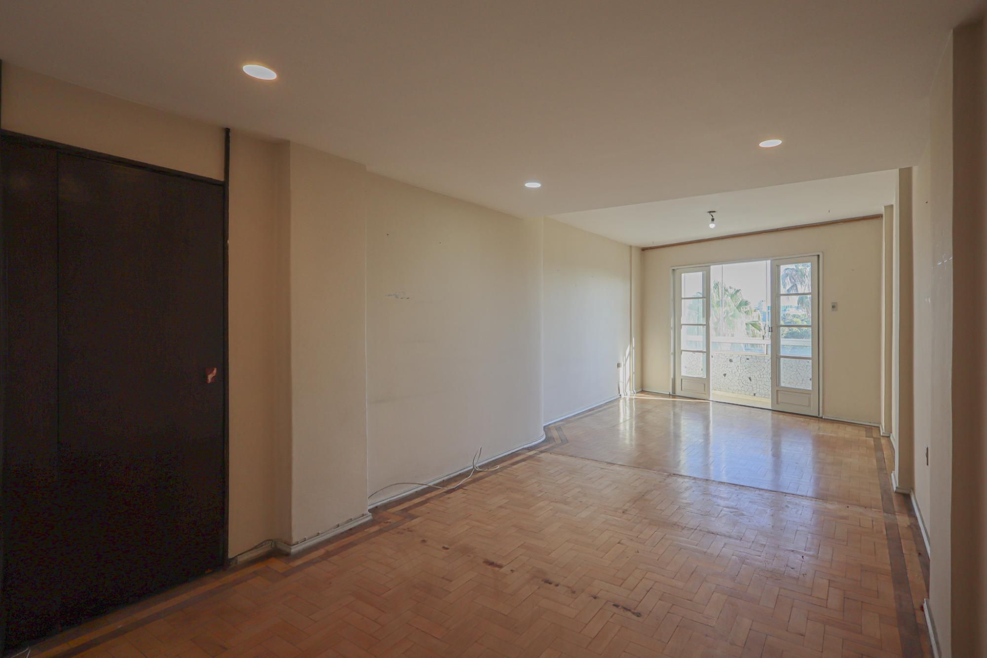 Apartamento a venda no bairro Bom Fim