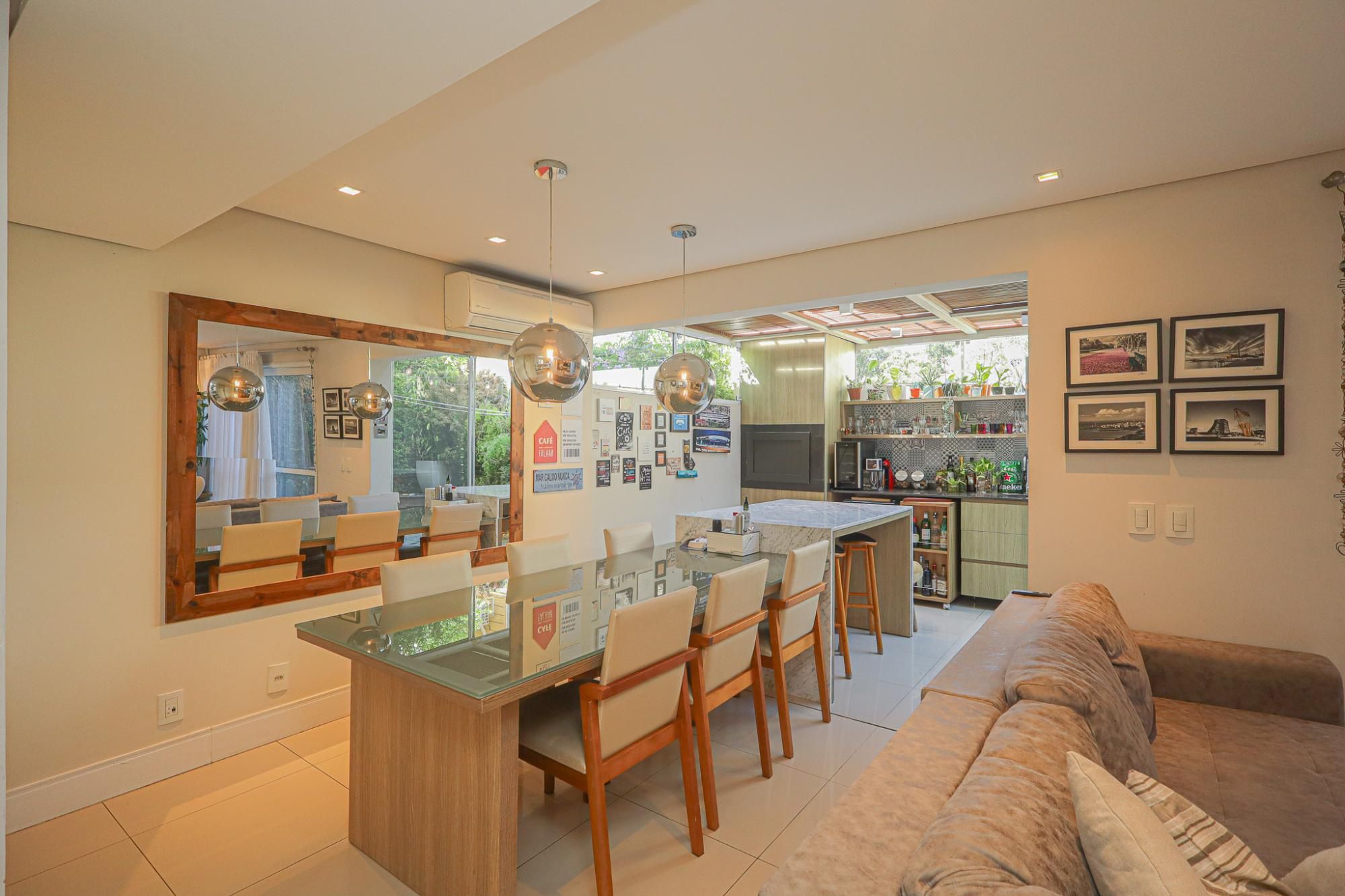 Casa de Condomínio com 178m², 3 dormitórios no bairro Teresópolis em Porto Alegre para Comprar