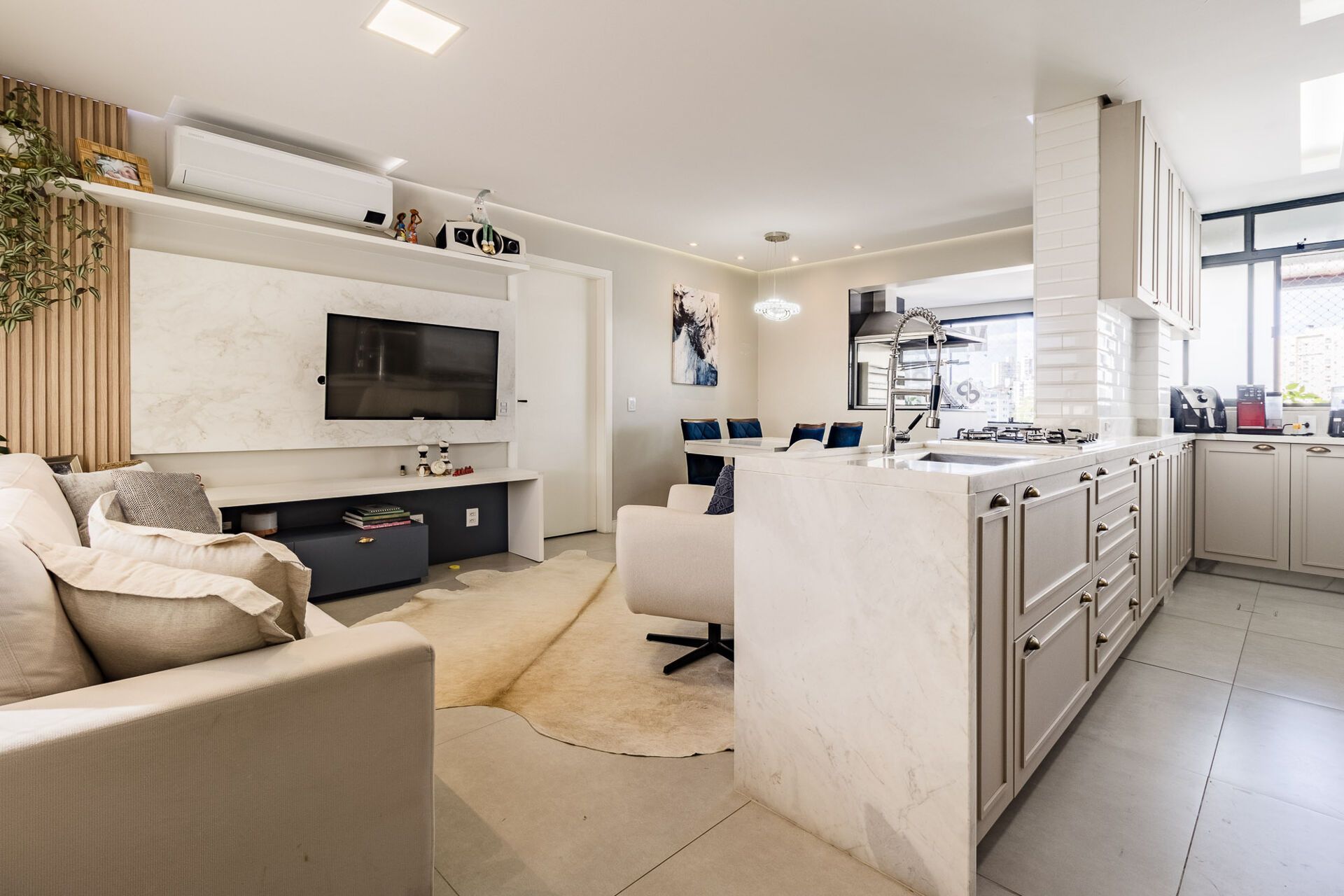 Apartamento à venda com 102m², 3 quartos, 1 suíte, 1 vaga no bairro Rio Branco em Porto Alegre