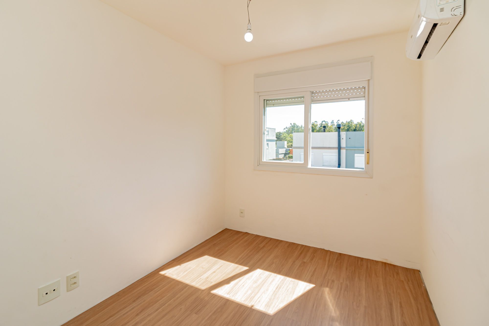 Casa à venda com 3 quartos, 99m² - Foto 21
