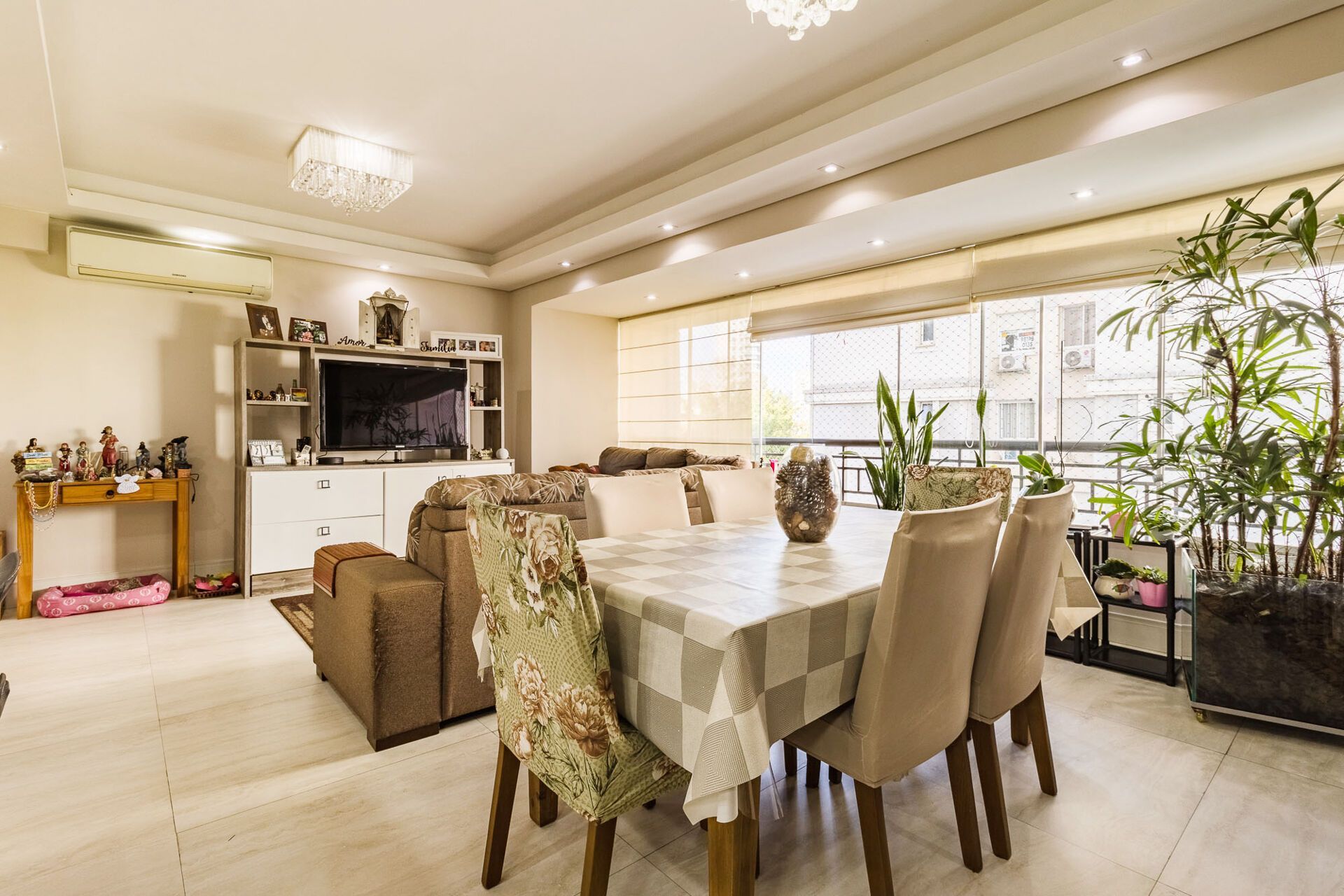 Apartamento à venda com 105m², 3 quartos, 1 suíte, 2 vagas no bairro Passo d'Areia em Porto Alegre