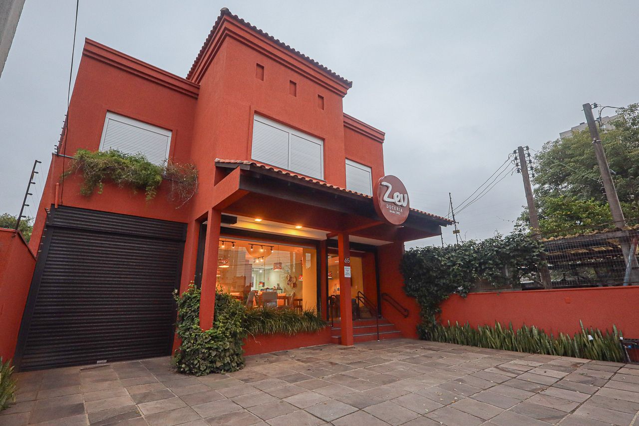 Casa Comercial a venda no bairro Cristo Redentor