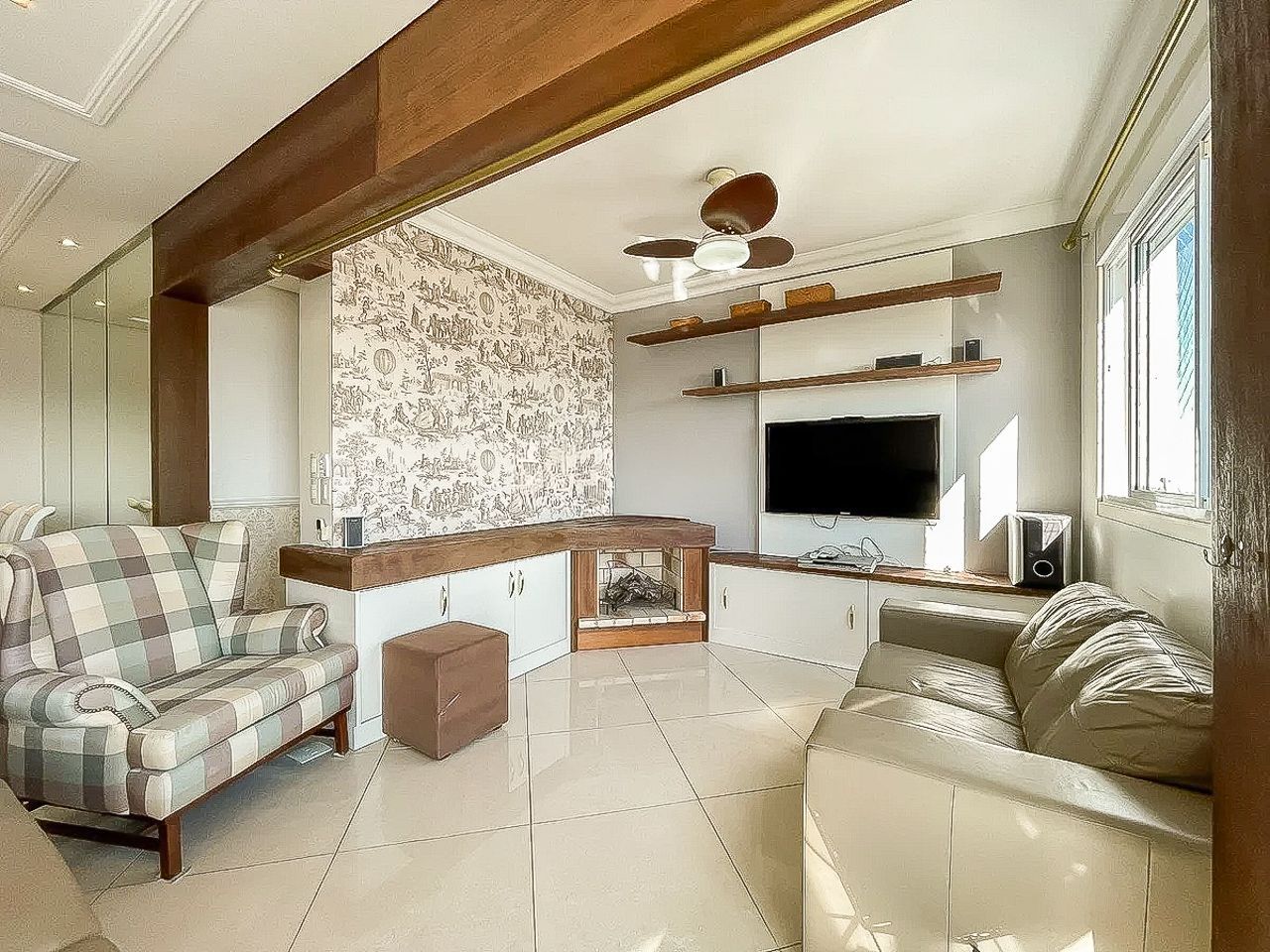 Apartamento a venda no bairro Petrópolis — foto 2