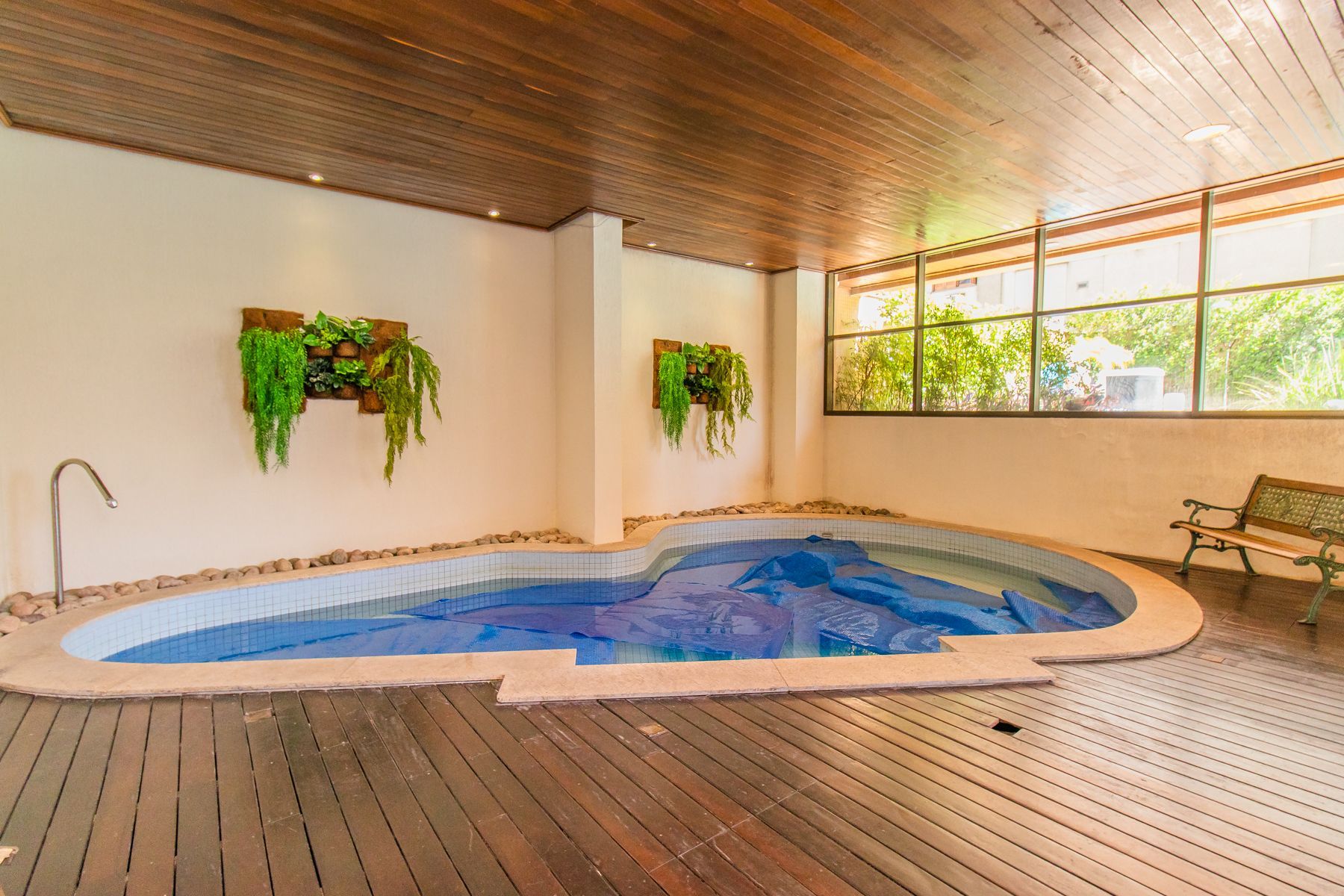 Apartamento a venda no bairro Petrópolis