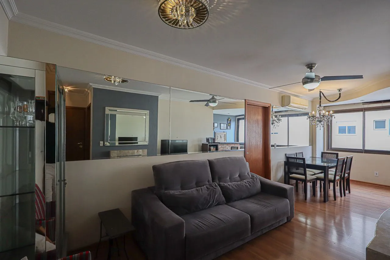 Apartamento com 81m², 3 dormitórios no bairro Jardim Botânico em Porto Alegre para Comprar