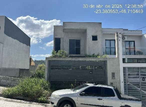 Casa  171,02m² Em Caieiras