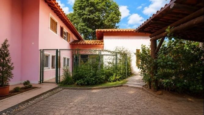 Casa com terreno de 5.160 m² em Jundiaí/SP.