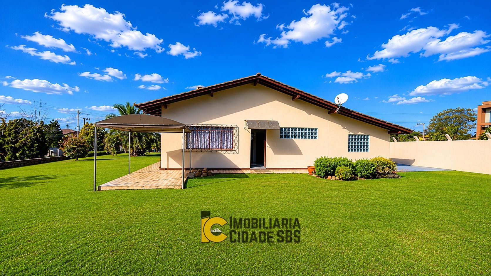 Casa com 4 Dormitórios para alugar, 214 m² por R$ 4.750,00 Casa com 4 Dormitórios para alugar, 214 m² por R$ 4.750,00