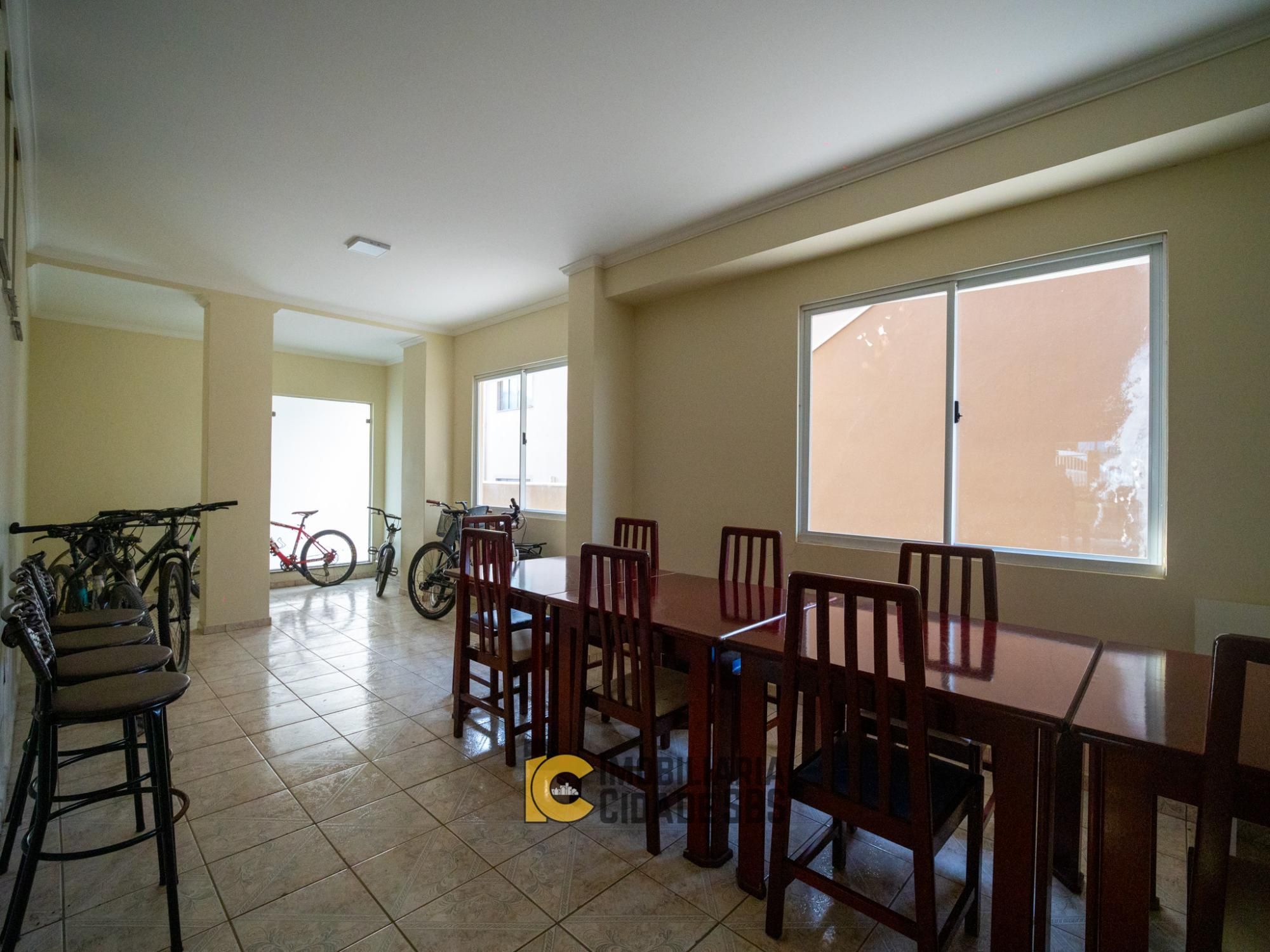 Apartamento com 3 Dormitórios para alugar, 115 m² por R$ 2.500,00 Apartamento com 3 Dormitórios para alugar, 115 m² por R$ 2.500,00