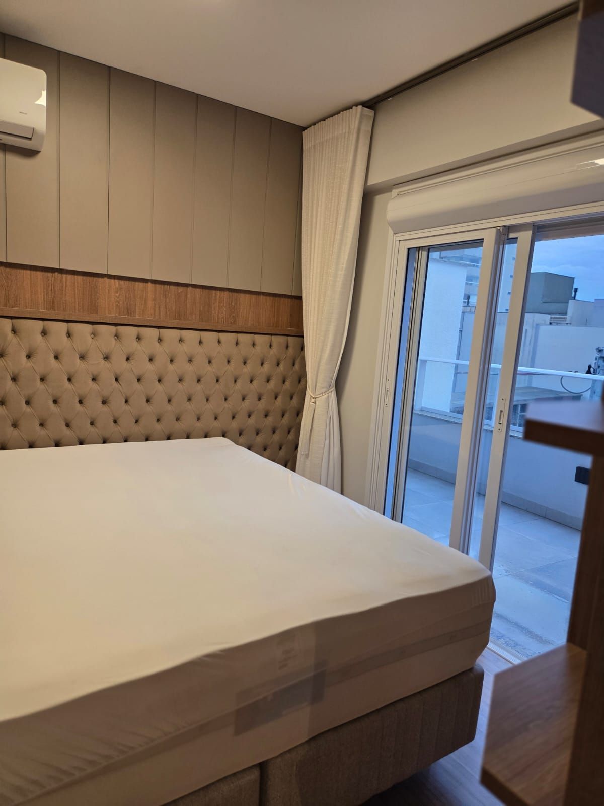 Apartamento com 3 Dormitórios à venda, 185 m² por R$ 2.100.000,00 Apartamento com 3 Dormitórios à venda, 185 m² por R$ 2.100.000,00