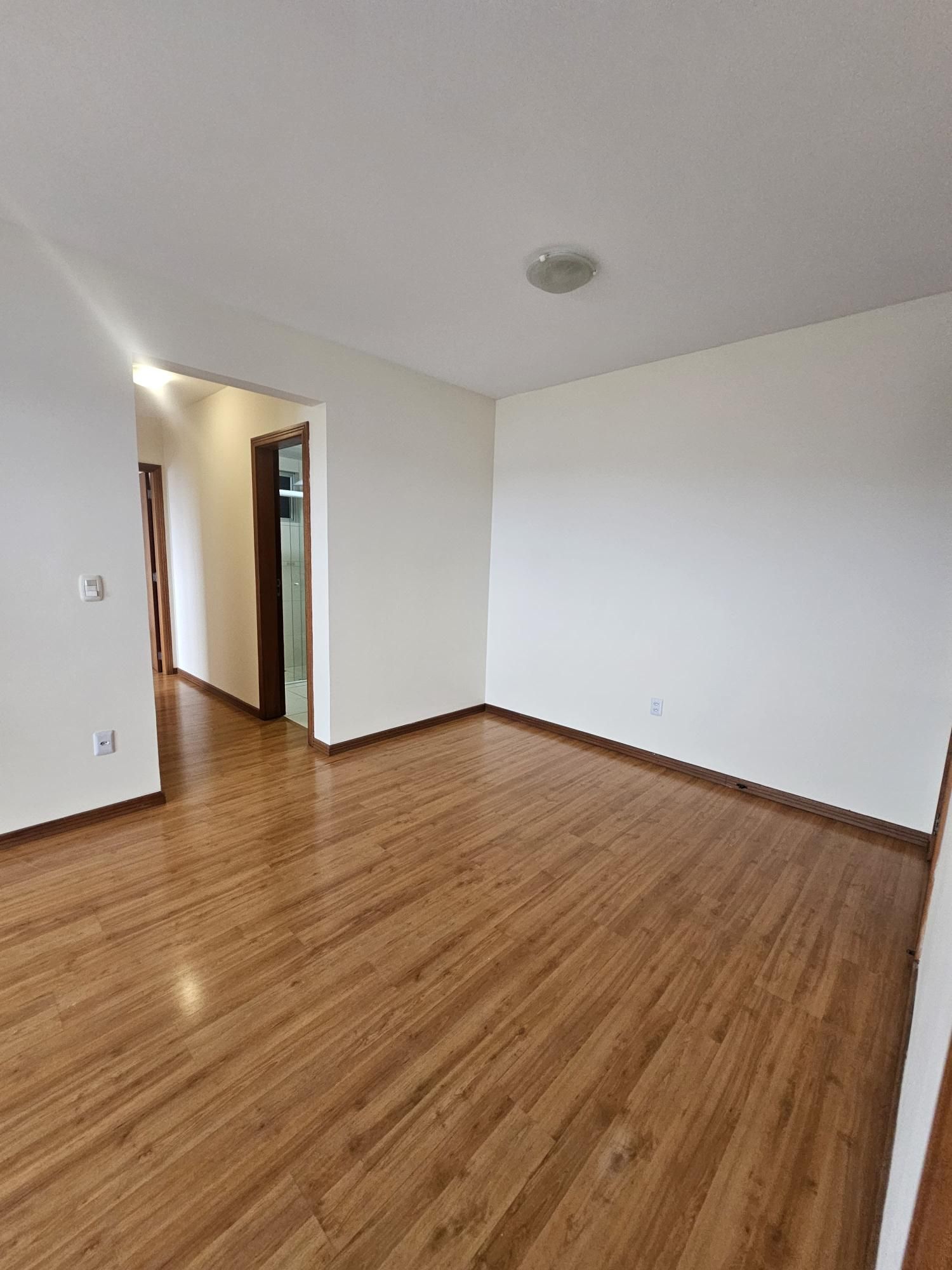Apartamento com 2 Dormitórios para alugar, 1 m² por R$ 1.800,00 Apartamento com 2 Dormitórios para alugar, 1 m² por R$ 1.800,00