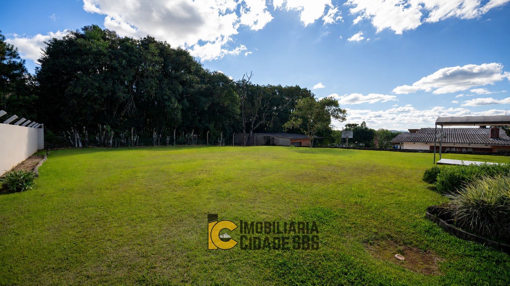Casa com 4 Dormitórios para alugar, 214 m² por R$ 4.750,00 Casa com 4 Dormitórios para alugar, 214 m² por R$ 4.750,00
