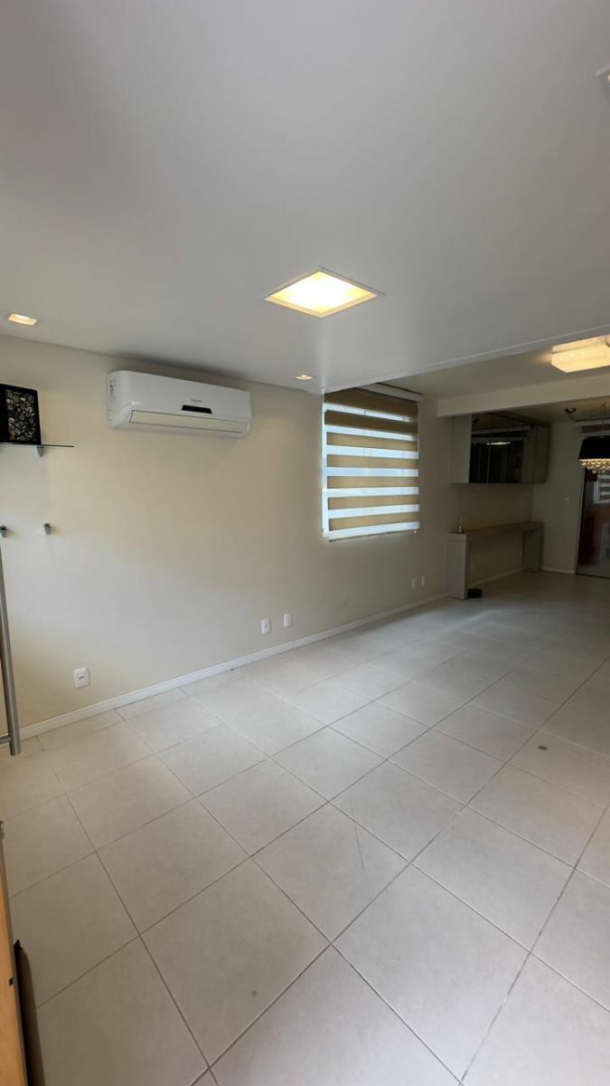 Sobrado com 3 Dormitórios à venda, 129 m² por R$ 720.000,00 Sobrado com 3 Dormitórios à venda, 129 m² por R$ 720.000,00
