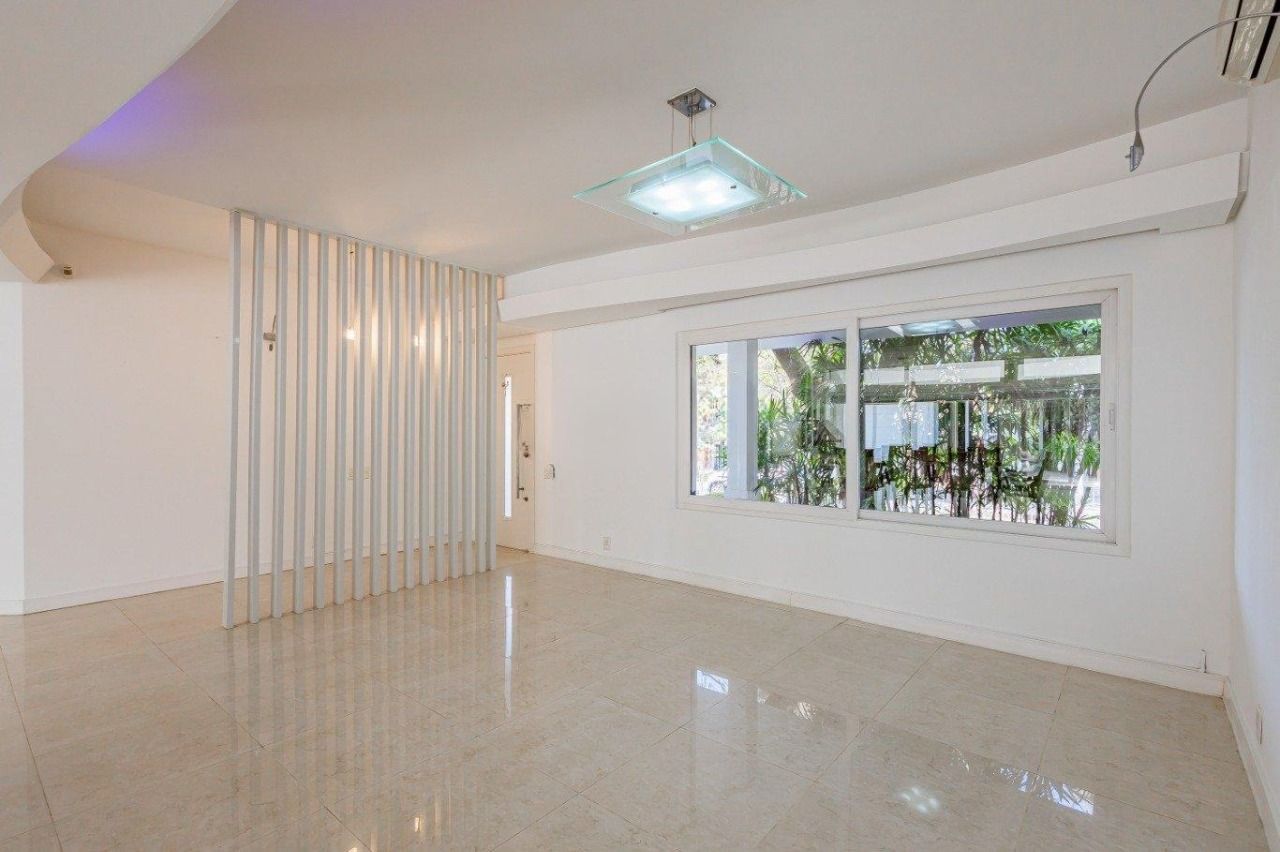 Casa 4 quartos à venda, 340m², Jardim Lindóia - Porto Alegre — foto 2