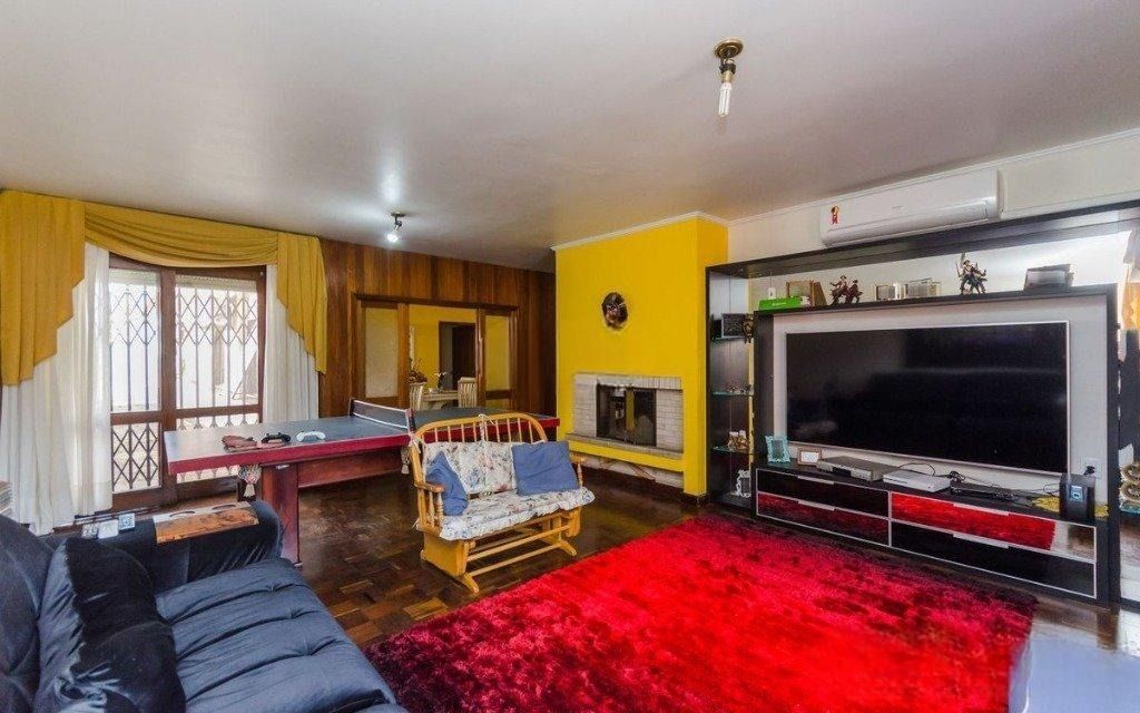Casa para Venda - 243m², 3 dormitórios, sendo 1 suites, 2 vagas - Jardim Lindóia — foto 4