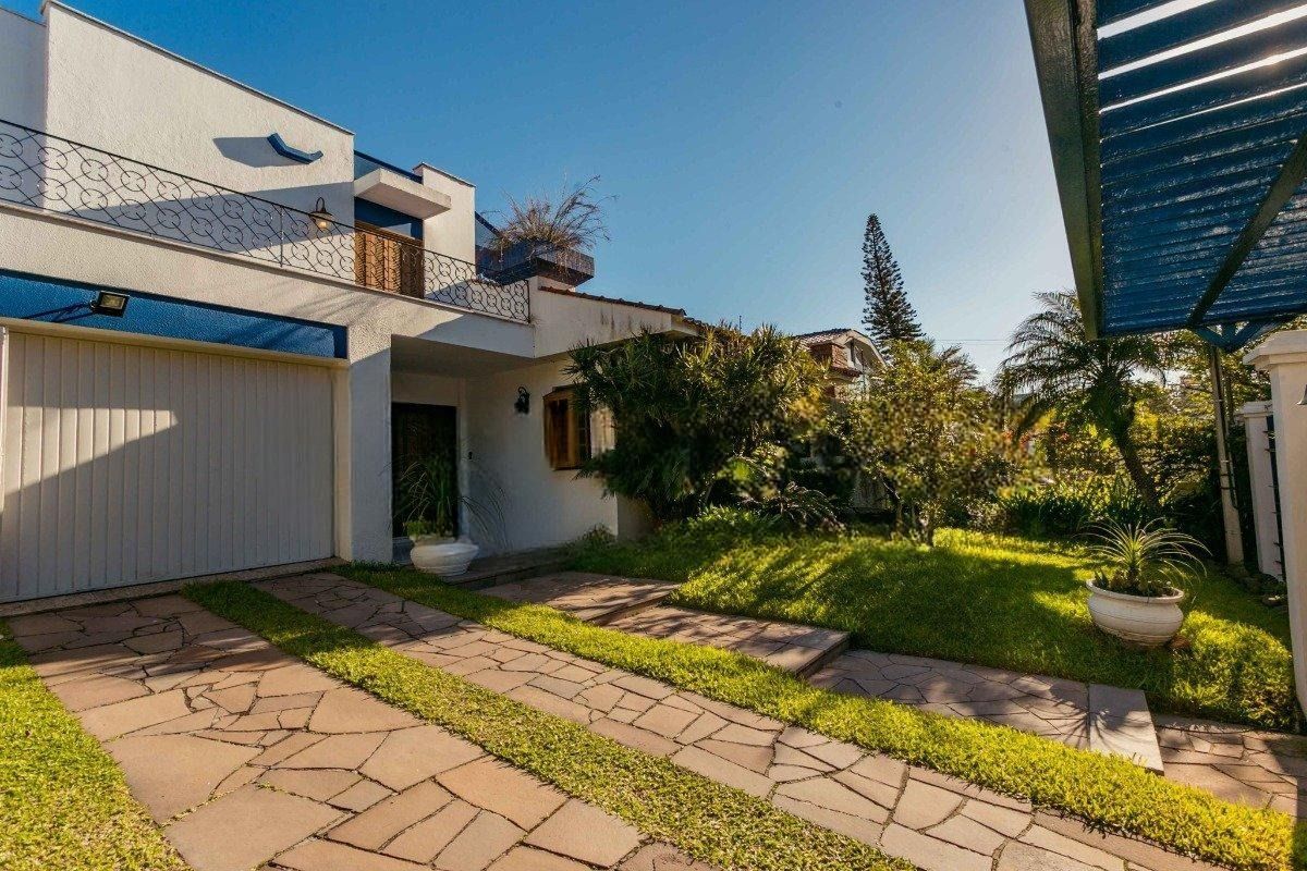 Casa 4 quartos à venda, 300m², Jardim Lindóia - Porto Alegre — foto 2