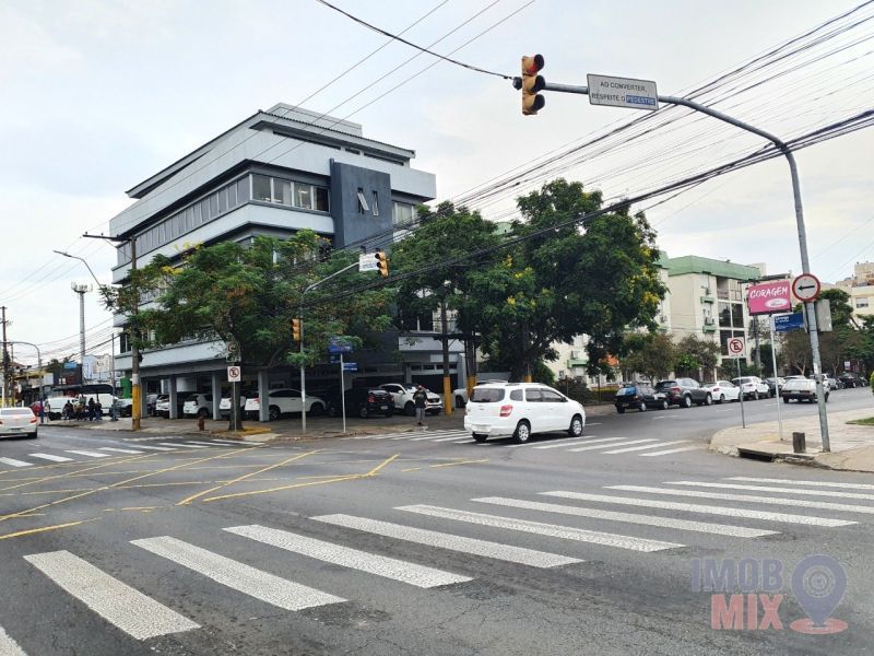 Prédio Comercial à venda, 941m², Jardim Botânico - Porto Alegre