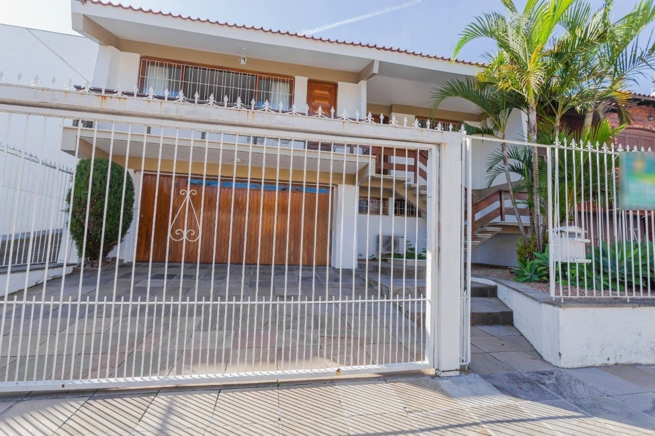 Casa 3 quartos à venda, 266m², Jardim Lindóia - Porto Alegre