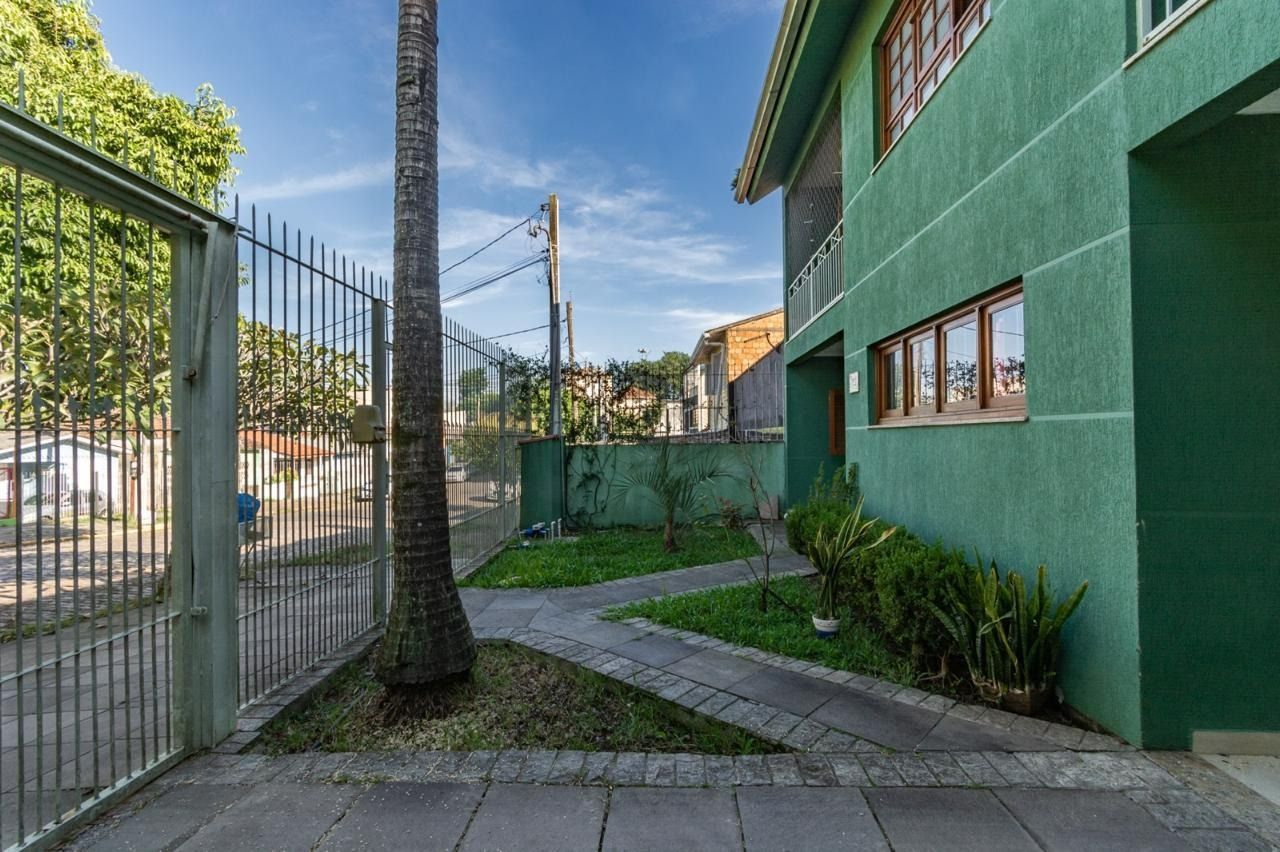 Casa 4 quartos à venda, 390m², Vila Jardim - Porto Alegre — foto 2