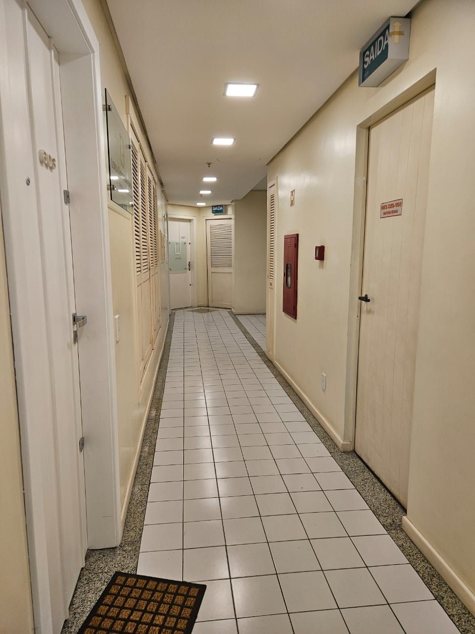 Sala Comercial à venda, 42m², Moinhos de Vento - Porto Alegre — foto 5