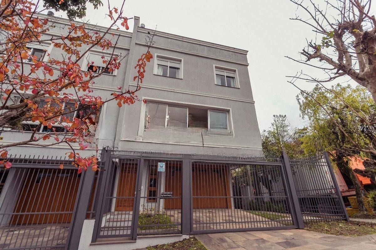 Sobrado 3 quartos à venda, 378m², São Sebastião - Porto Alegre