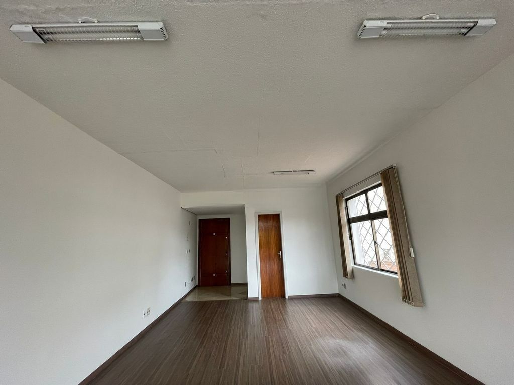 Sala Comercial à venda, 50m², Passo da Areia - Porto Alegre — foto 4