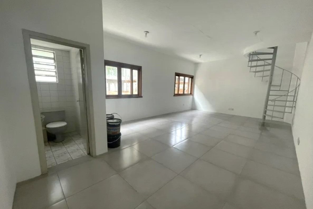Sala Comercial à venda, 90m², Passo da Areia - Porto Alegre