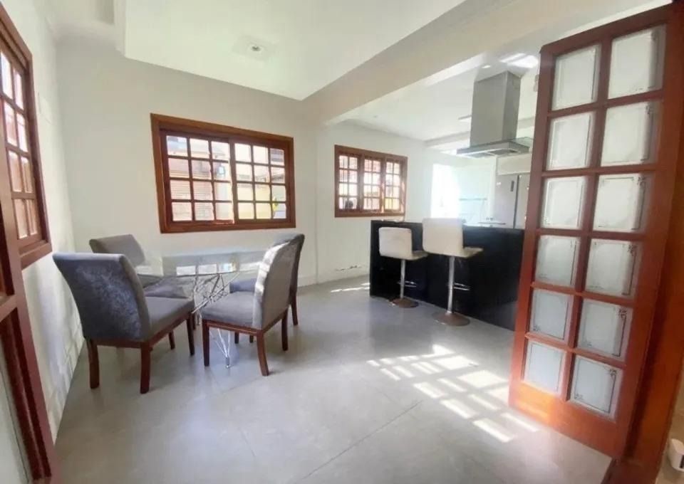 Casa 5 quartos à venda, 330m², Jardim São Pedro - Porto Alegre — foto 2
