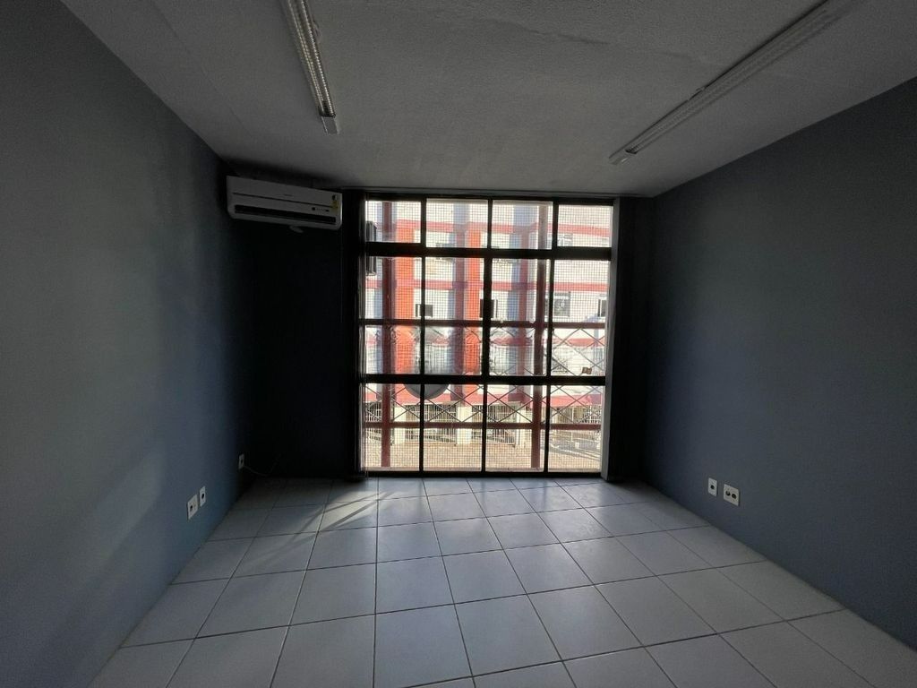 Sala Comercial à venda, 49m², Passo da Areia - Porto Alegre — foto 3