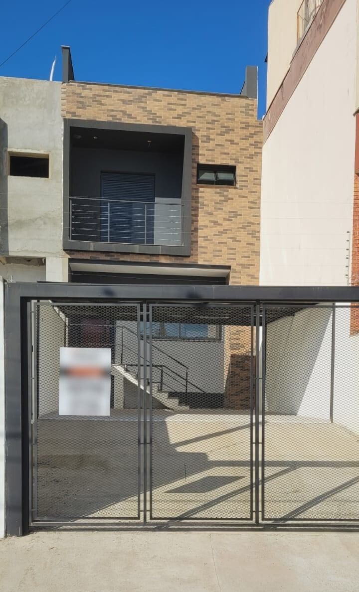 Sobrado 3 quartos à venda, 210m², Chácara das Pedras - Porto Alegre — foto 2