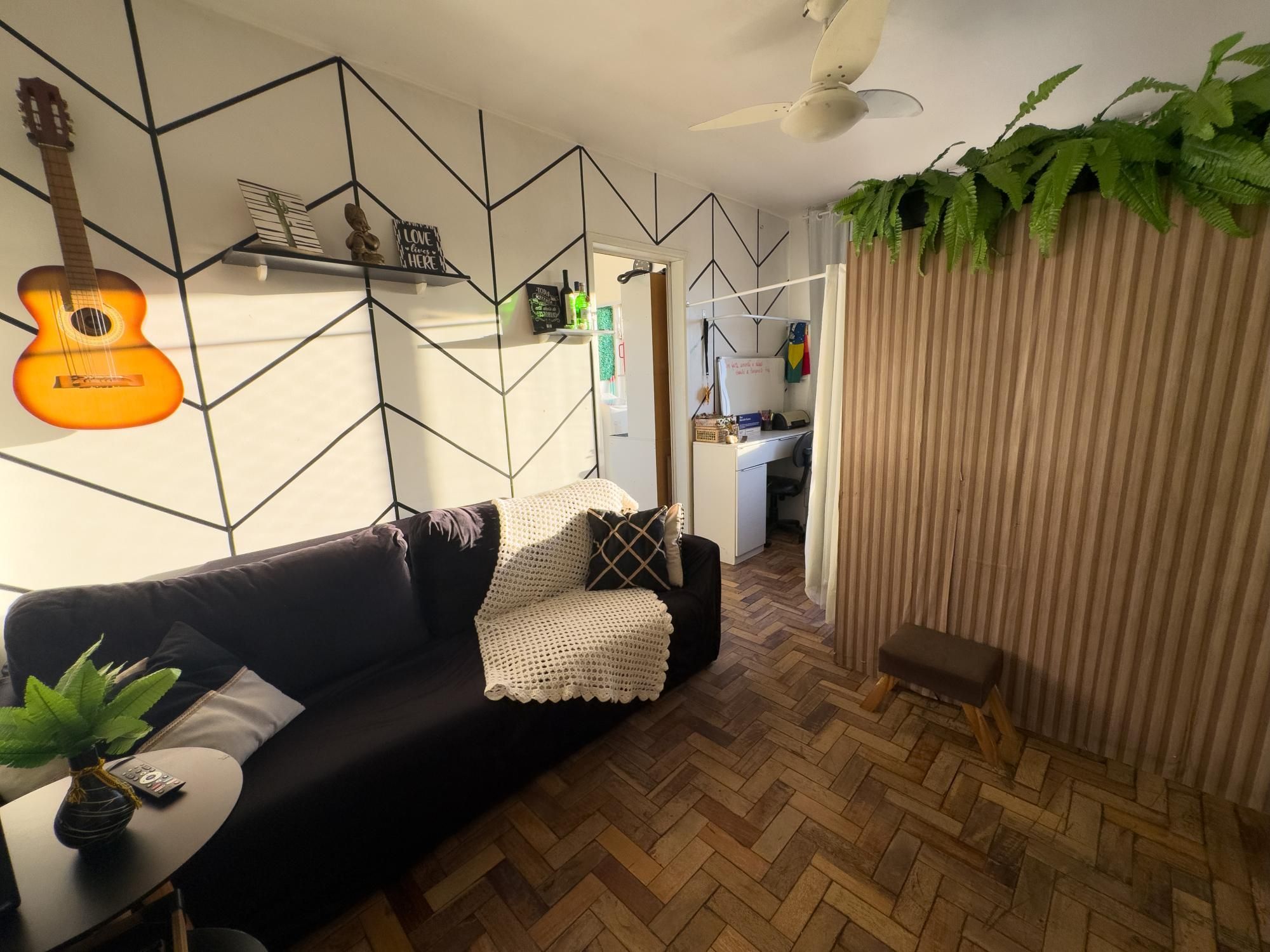 Vendo excelente apartamento de 1 dormitório, na Av Baltazar de Oleveira