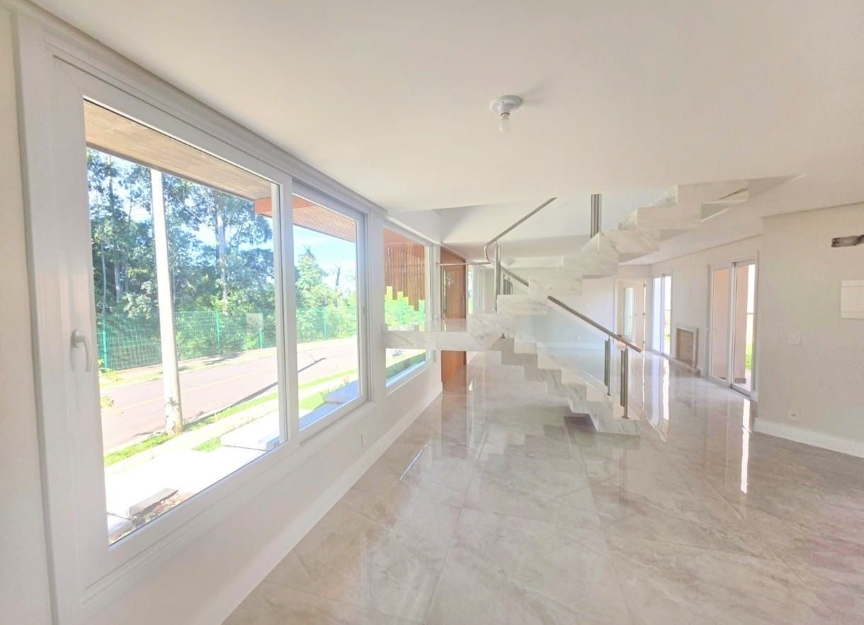 Casa 4 quartos à venda, 273m², Centro - Gravataí — foto 2