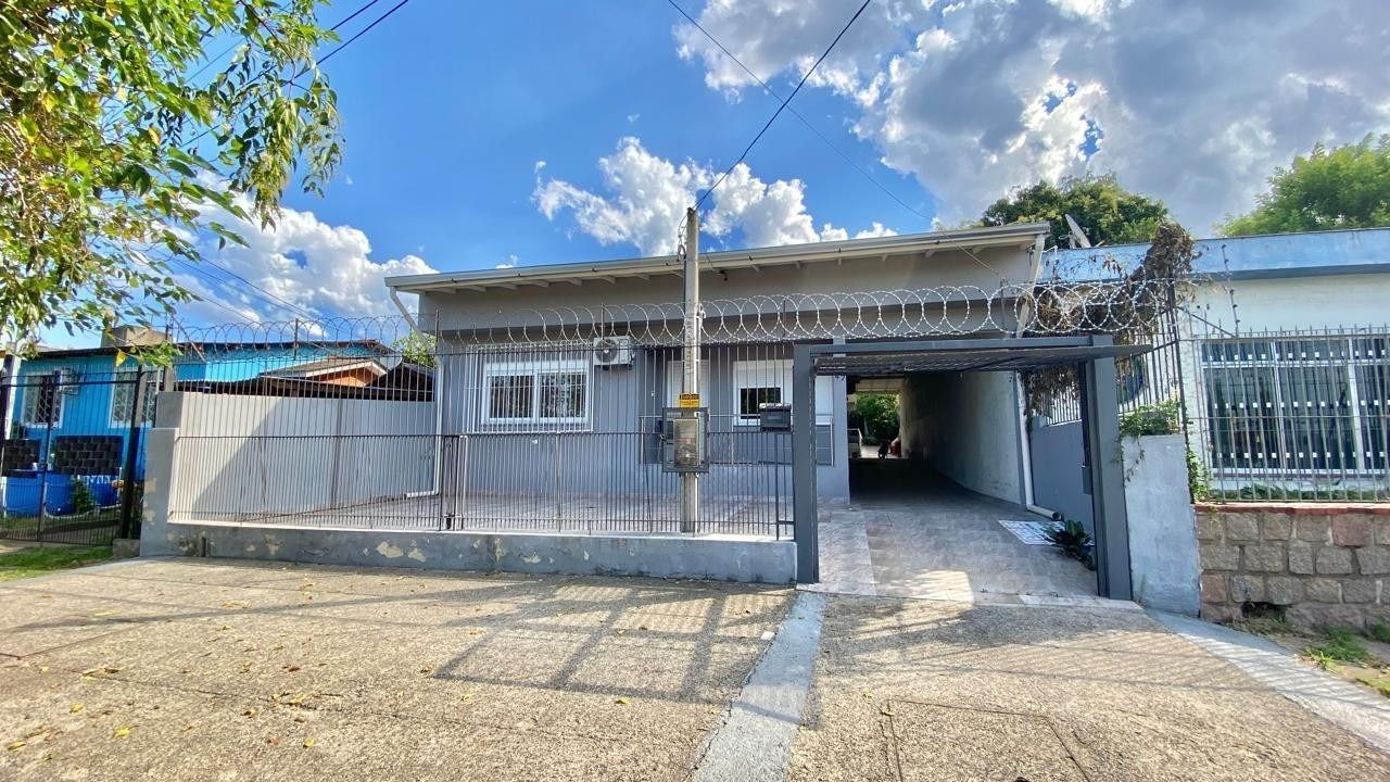 Casa 4 quartos à venda, 230m², Vila Jardim - Porto Alegre