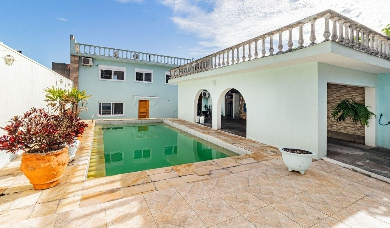 Casa 4 quartos à venda, 141m², Chácara das Pedras - Porto Alegre