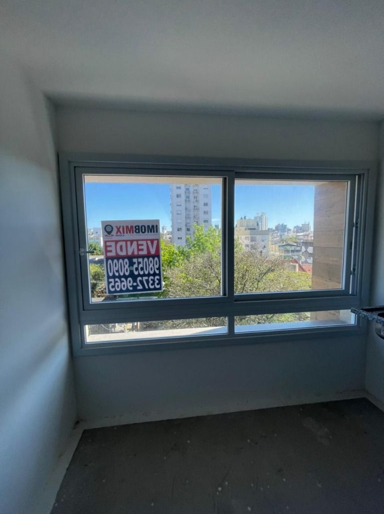 Apartamento para Venda - 70.43m², 2 dormitórios, sendo 1 suites, 2 vagas - Petrópolis — foto 2