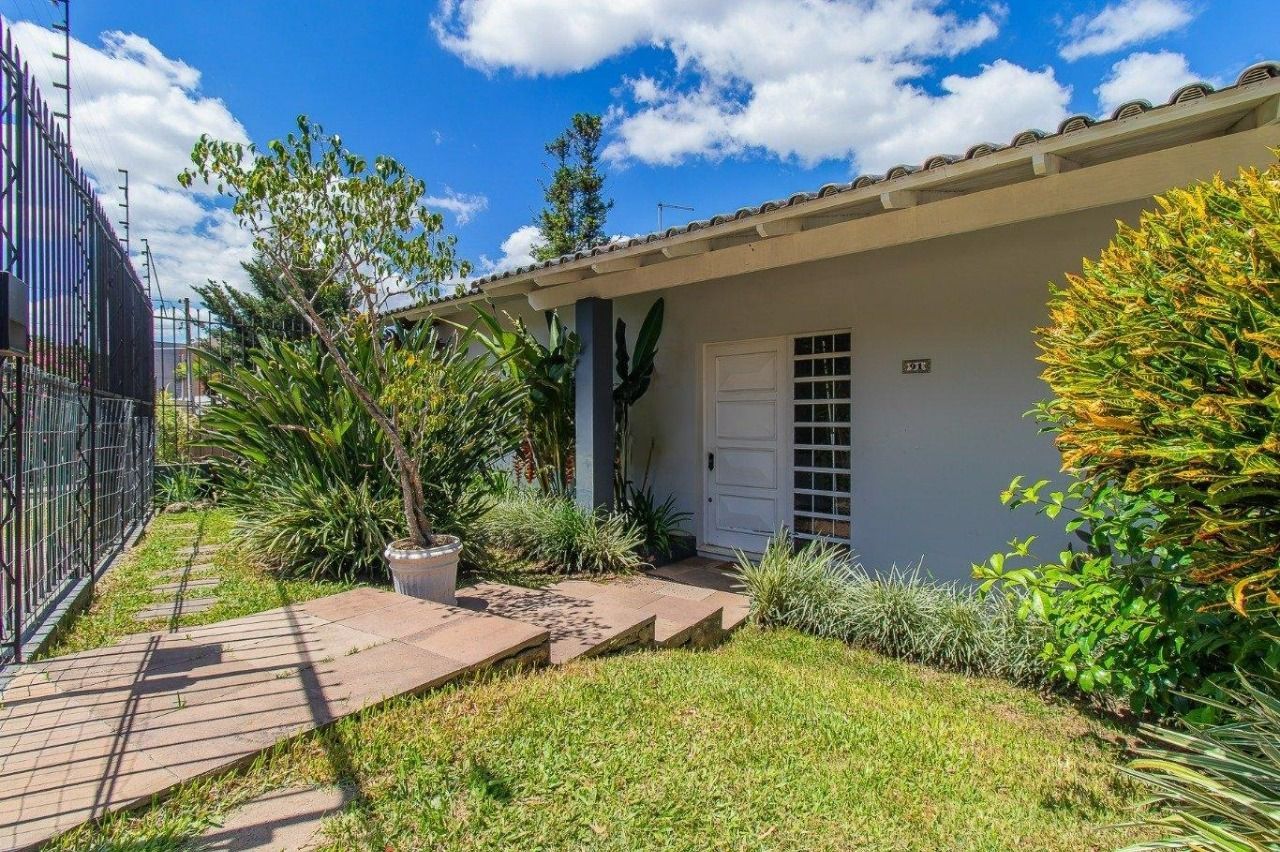 Casa 3 quartos à venda, 234m², Três Figueiras - Porto Alegre