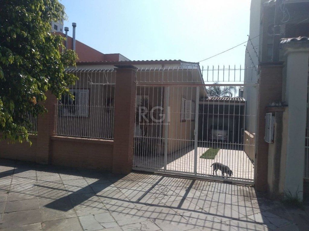 Casa para Venda - 200m², 3 dormitórios, sendo 2 suites, 4 vagas - Jardim Itu — foto 2