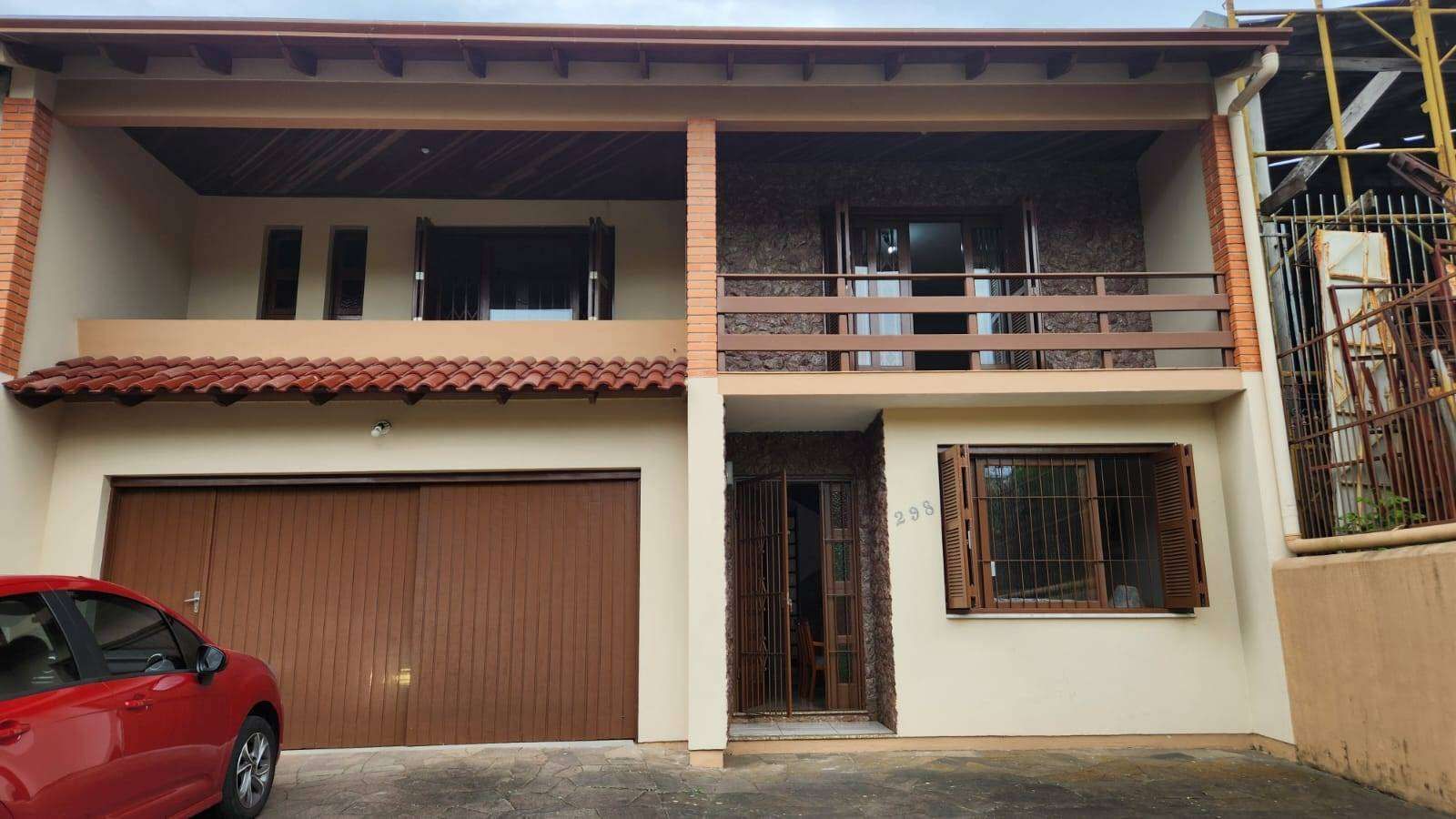 Casa 3 quartos à venda, 192m², Vila Jardim - Porto Alegre