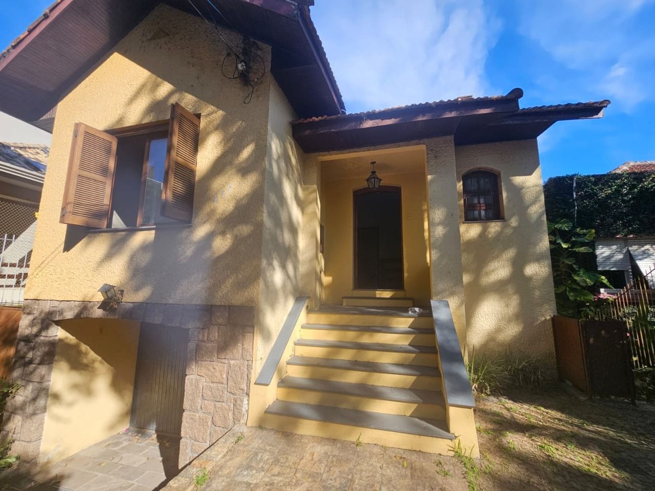 Casa 4 quartos à venda, 280m², Petrópolis - Porto Alegre