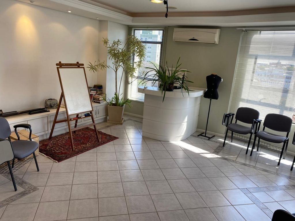 Sala Comercial à venda, 38m², Auxiliadora - Porto Alegre — foto 2
