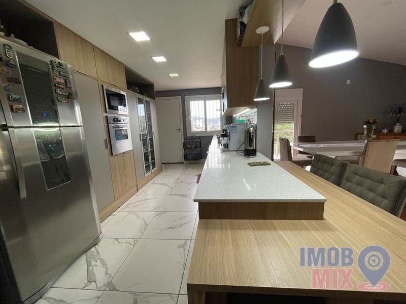 Casa 4 quartos à venda, 390m², Bom Jesus - Porto Alegre — foto 2