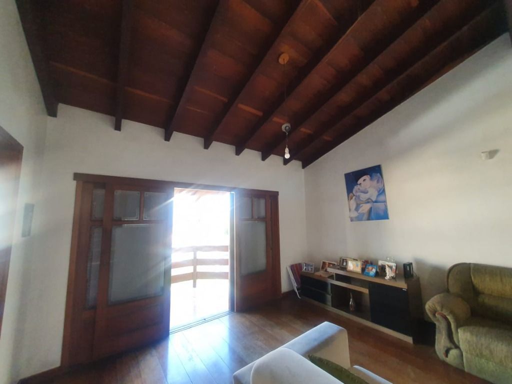 Casa para Venda - 260m², 3 dormitórios, sendo 1 suites, 2 vagas - Cristo Redentor — foto 4