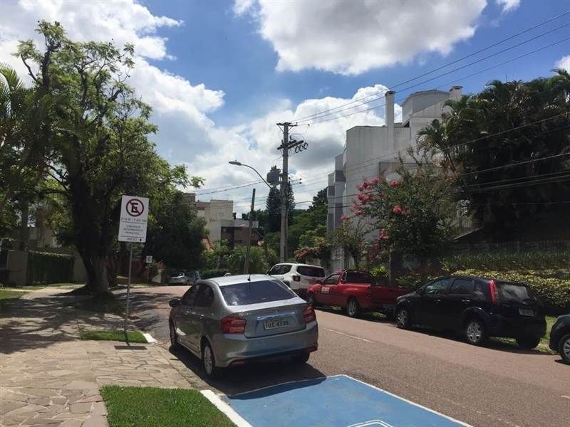 Casa para Venda - 320m², 3 dormitórios, sendo 1 suites, 4 vagas - Chácara das Pedras — foto 3
