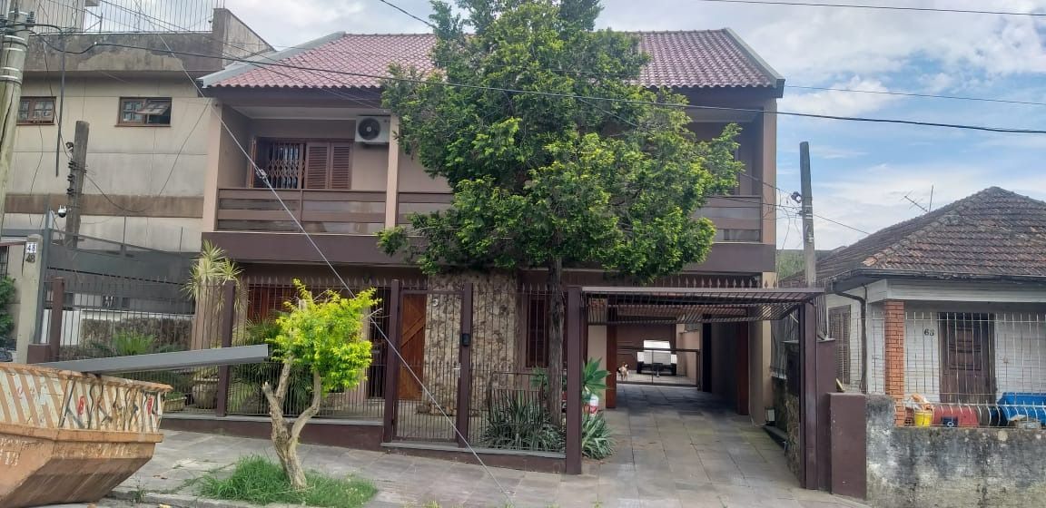 Casa 3 quartos à venda, 350m², Vila Ipiranga - Porto Alegre