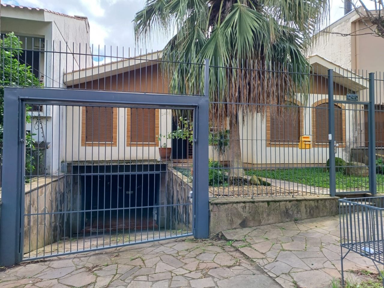 Casa 4 quartos à venda, 272m², Vila Ipiranga - Porto Alegre — foto 2